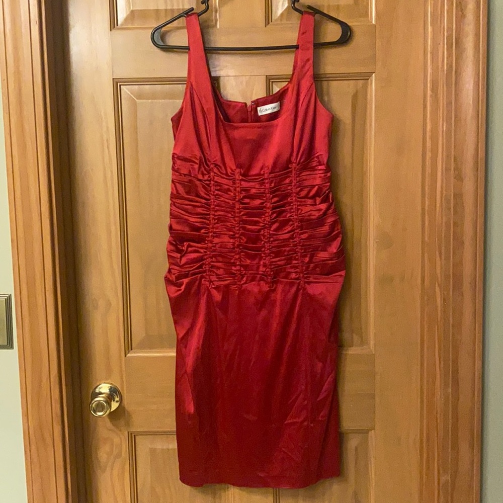 Calvin Klein red silky nylon/spandex gorgeous dress, size 6.